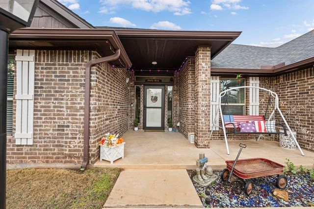 5796 Dogwood Drive, Guthrie, OK 73044