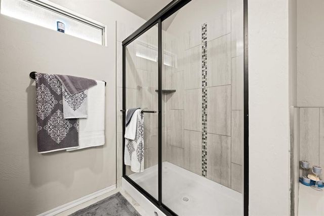 5796 Dogwood Drive, Guthrie, OK 73044