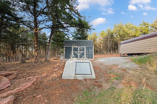 5796 Dogwood Drive, Guthrie, OK 73044