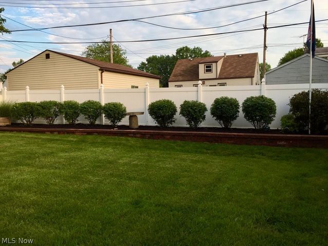 1090 Taft Avenue, Cuyahoga Falls, OH 44223