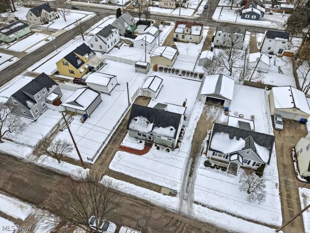 1090 Taft Avenue, Cuyahoga Falls, OH 44223