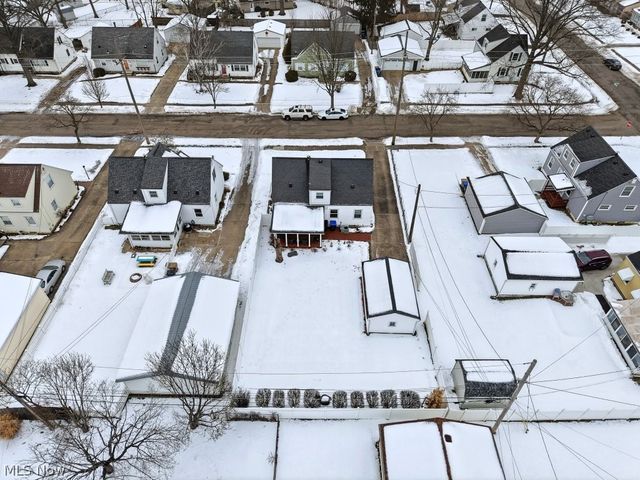 1090 Taft Avenue, Cuyahoga Falls, OH 44223