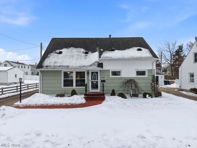 1090 Taft Avenue, Cuyahoga Falls, OH 44223