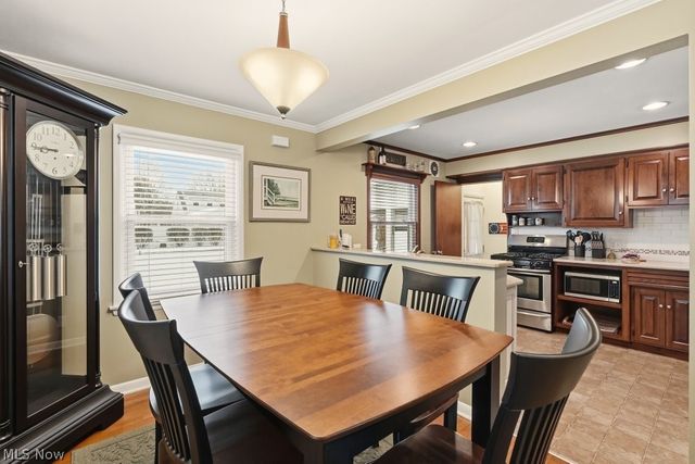 1090 Taft Avenue, Cuyahoga Falls, OH 44223