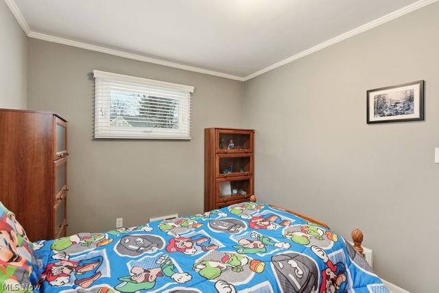 1090 Taft Avenue, Cuyahoga Falls, OH 44223