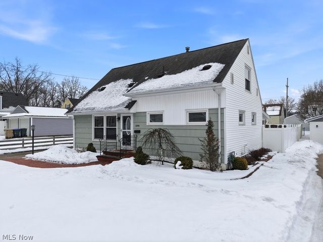 1090 Taft Avenue, Cuyahoga Falls, OH 44223