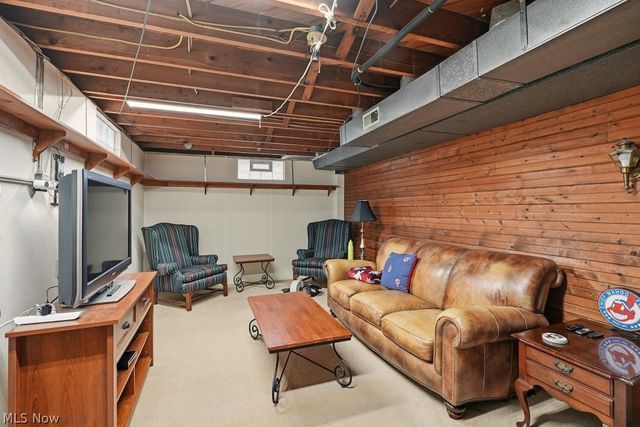 1090 Taft Avenue, Cuyahoga Falls, OH 44223