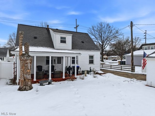 1090 Taft Avenue, Cuyahoga Falls, OH 44223