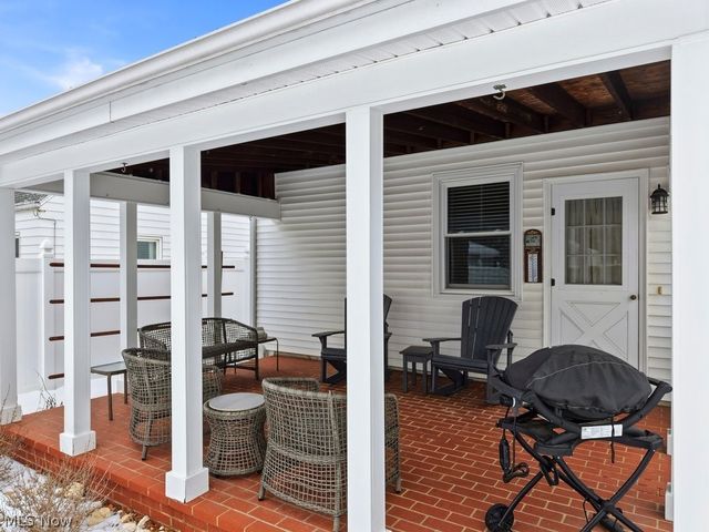 1090 Taft Avenue, Cuyahoga Falls, OH 44223