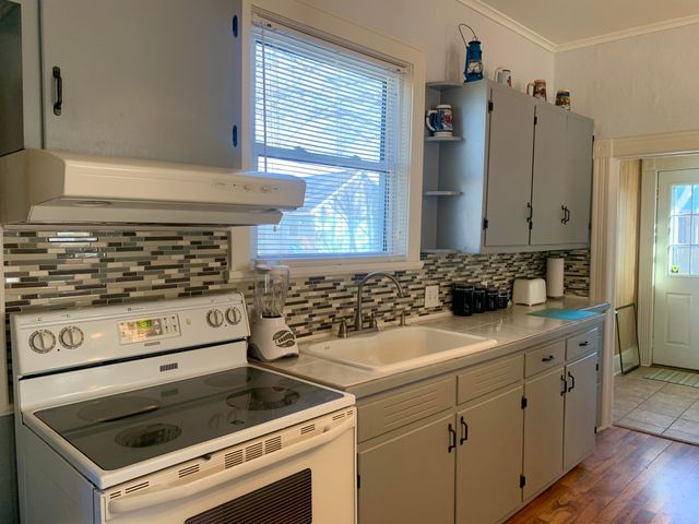 13 Duffy Street, Manistee, MI 49660