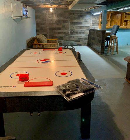 13 Duffy Street, Manistee, MI 49660