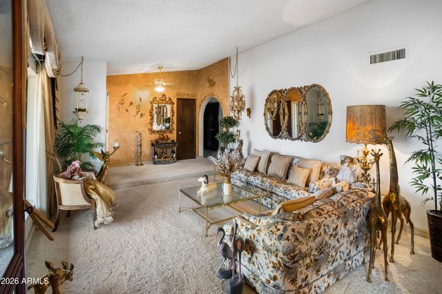 6955 W CALAVAR Road, Peoria, AZ 85381