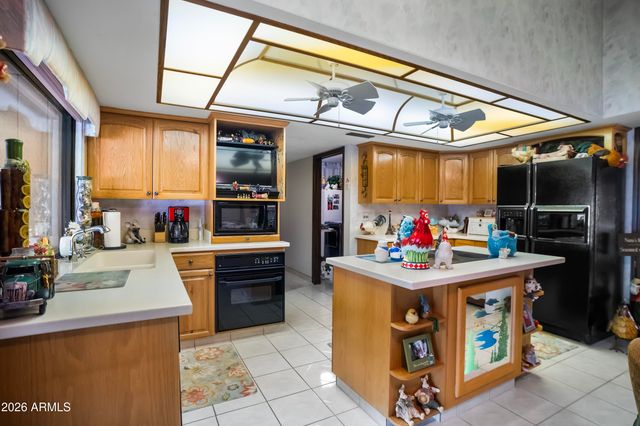 6955 W CALAVAR Road, Peoria, AZ 85381