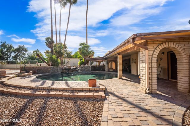 6955 W CALAVAR Road, Peoria, AZ 85381