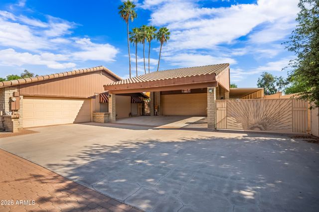 6955 W CALAVAR Road, Peoria, AZ 85381