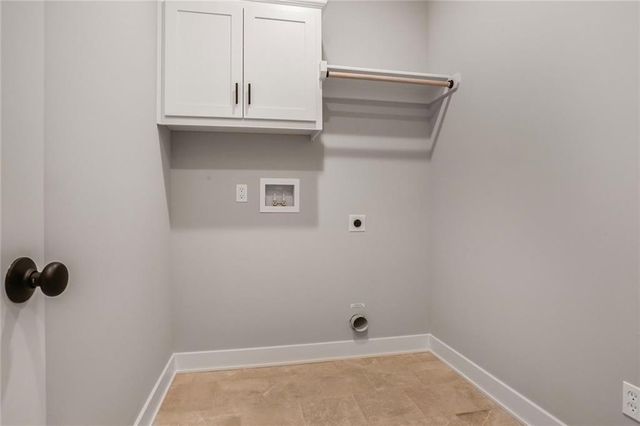 7050 NW Yulich Court, Parkville, MO 64152