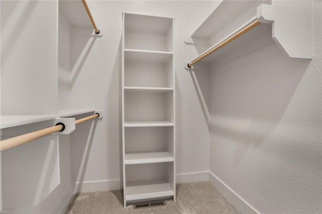 7050 NW Yulich Court, Parkville, MO 64152