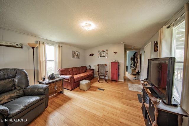 1244 Shady Rest Dr, Newport, TN 37821