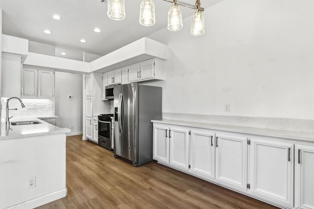 8581 Petunia Way, Elk Grove, CA 95624