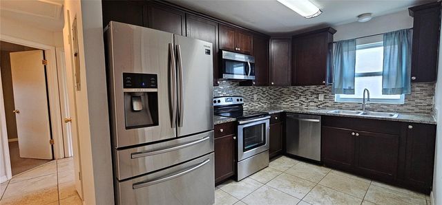 25 N GLENWOOD AVENUE, Orlando, FL 32803