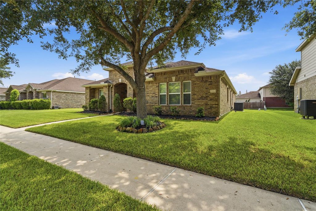 2018 Leisure Lane, League City, TX 77573