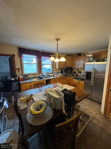 393 E 38th St, Paterson City, NJ 07504