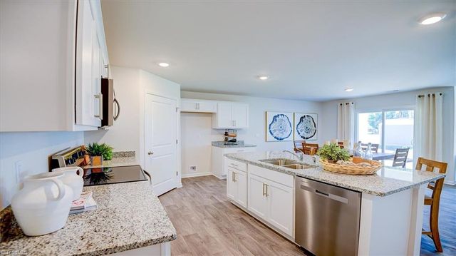 215 Baymeade Drive, Lexington, NC 27295