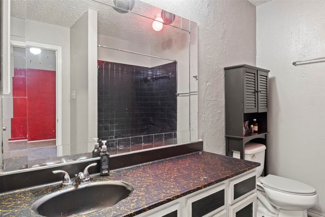 10204 Oak Terrace Circle, Dallas, TX 75227