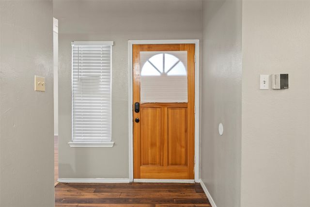 10204 Oak Terrace Circle, Dallas, TX 75227