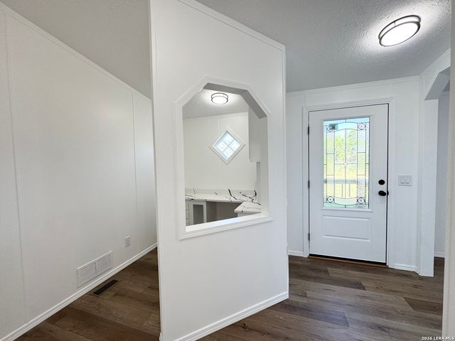 480 Brooks Lane, Poteet, TX 78065