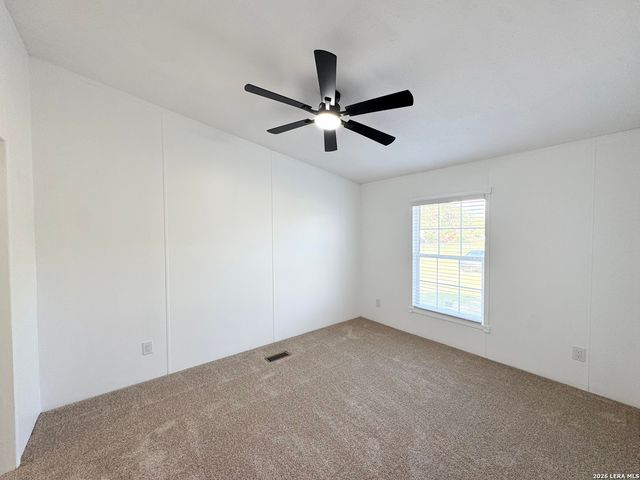 480 Brooks Lane, Poteet, TX 78065