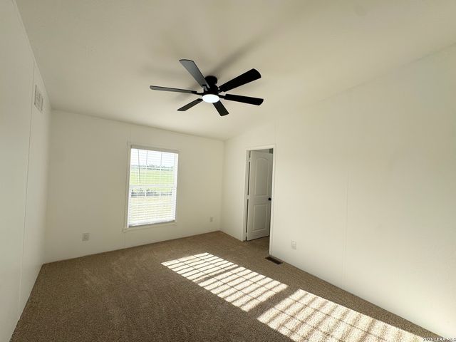 480 Brooks Lane, Poteet, TX 78065