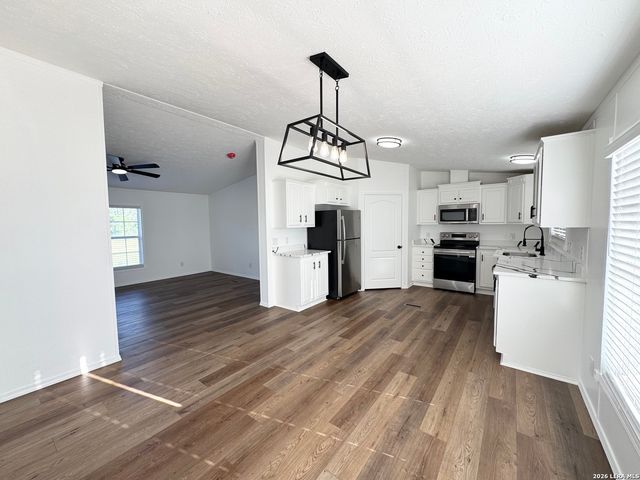 480 Brooks Lane, Poteet, TX 78065