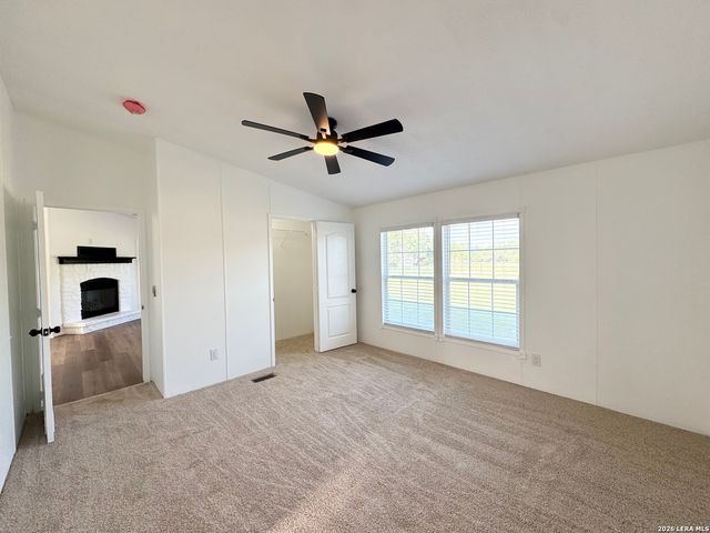 480 Brooks Lane, Poteet, TX 78065