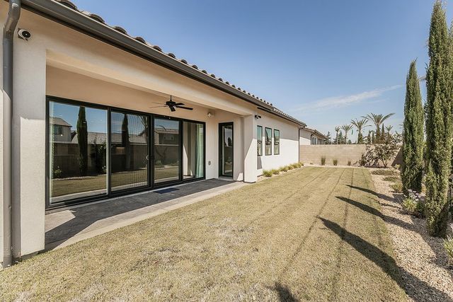 2825 E Beech Tree Drive, Fresno, CA 93730