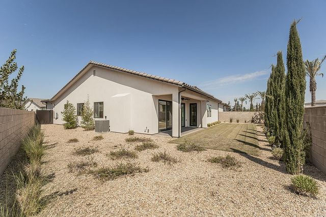 2825 E Beech Tree Drive, Fresno, CA 93730