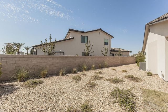 2825 E Beech Tree Drive, Fresno, CA 93730
