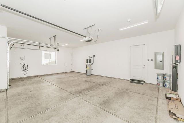 2825 E Beech Tree Drive, Fresno, CA 93730