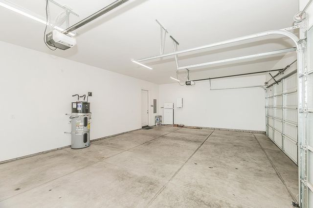 2825 E Beech Tree Drive, Fresno, CA 93730