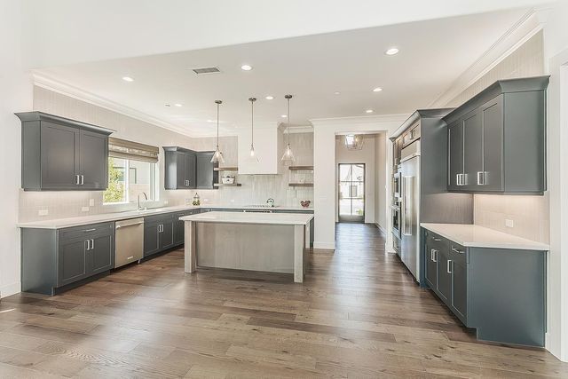 2825 E Beech Tree Drive, Fresno, CA 93730