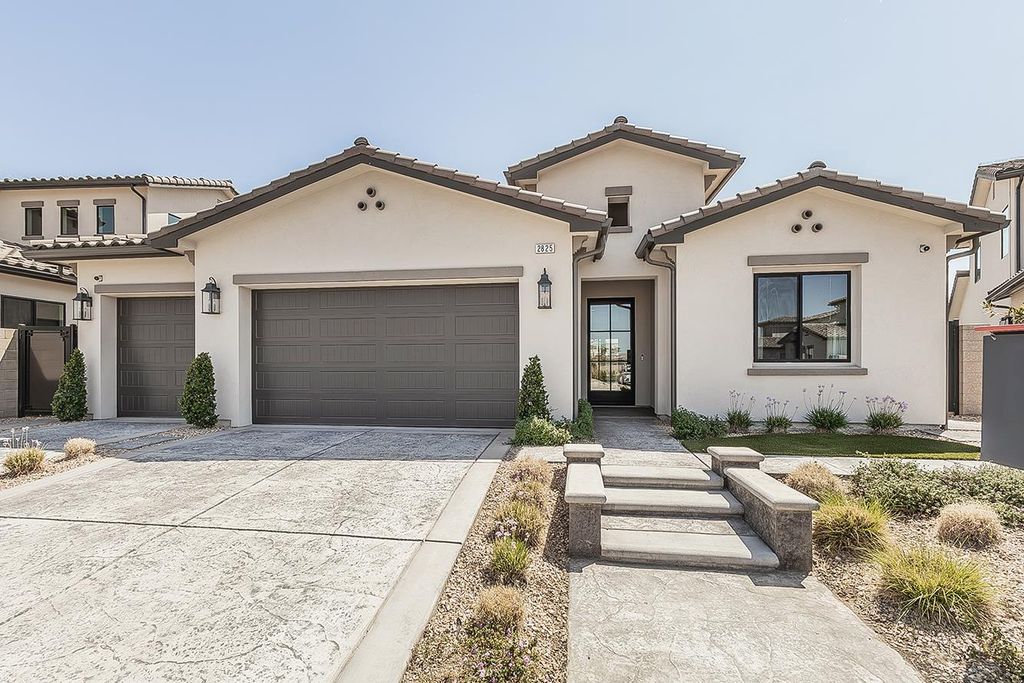 2825 E Beech Tree Drive, Fresno, CA 93730
