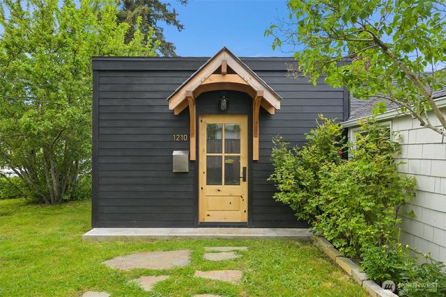 1210 Logan Street, Bellingham, WA 98225