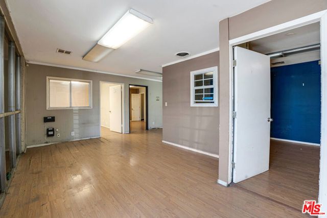 10920 S La Cienega Boulevard, Inglewood, CA 90304
