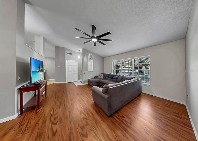 1306 GANGPLANK DRIVE, Valrico, FL 33594