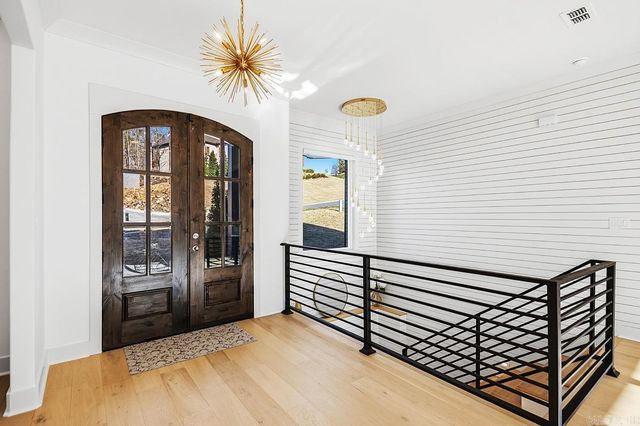 25 Falstone Drive, Little Rock, AR 72223