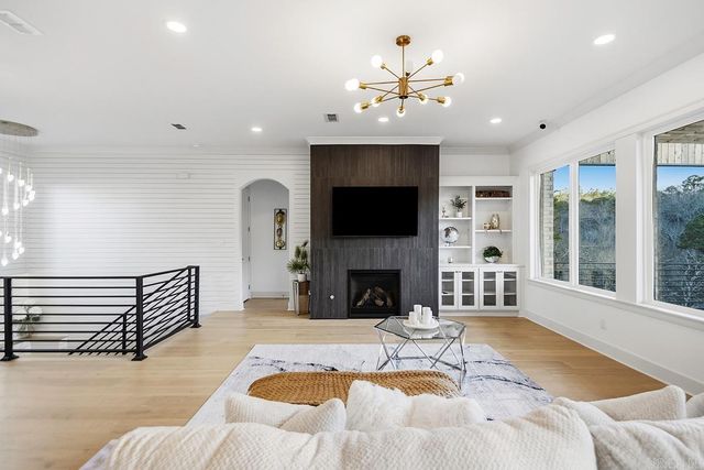 25 Falstone Drive, Little Rock, AR 72223