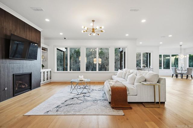 25 Falstone Drive, Little Rock, AR 72223