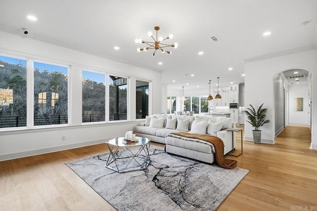 25 Falstone Drive, Little Rock, AR 72223