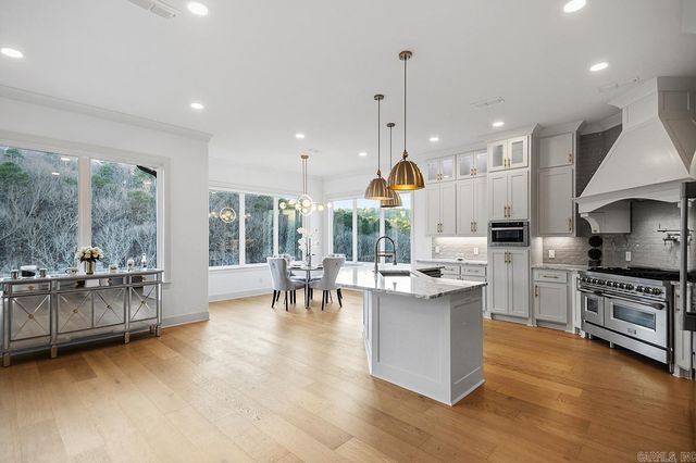 25 Falstone Drive, Little Rock, AR 72223