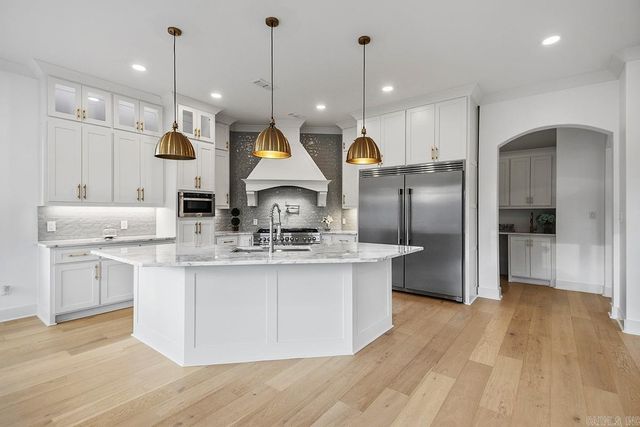 25 Falstone Drive, Little Rock, AR 72223